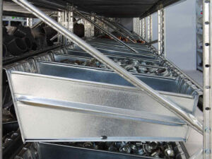 separator w półce kontenerowej