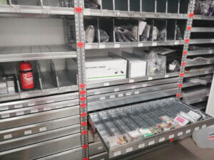 regały do apteki, szuflady